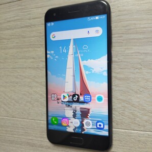 ASUS 「Zenfone 4 」 ブラック 割と綺麗かと思います。 公式アップデート済みです。 ZE554KL 予備機などに