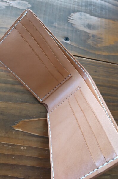 二つ折り財布 (小銭入れ無し) 栃木サドルレザー ハンドメイド ☆(ナチュラル色)☆125