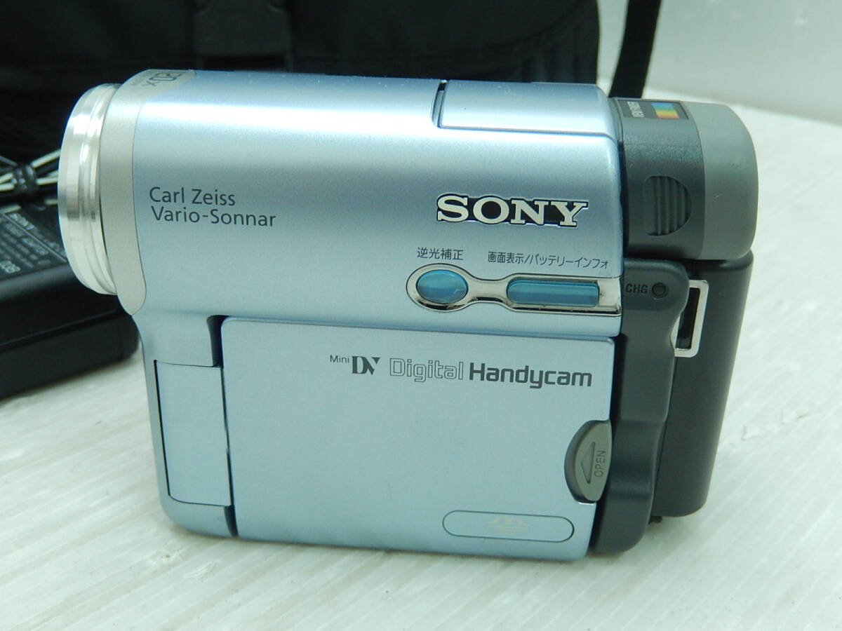 Amazon | SONY DCR-TRV22K miniDVテープ デジタルビデオカメラ