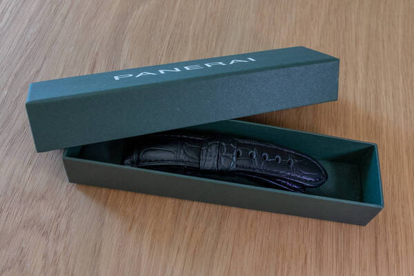 パネライ PANERAI 純正 ストラップアリゲーターブラック (24.0mm/22.0mm) MX000L7J