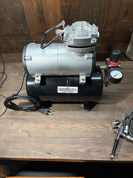 ツールズアイランド エアーコンプレッサー TKF002 ミニコンプレッサー エアブラシ コンプレッサー