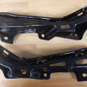 新品未使用 スイフト スイフトスポ-ツ ZC13S ZC43S ZC53S ZD53S ZC83S ZD83S フロントバンパーサポート フロントブラケット 左右セット