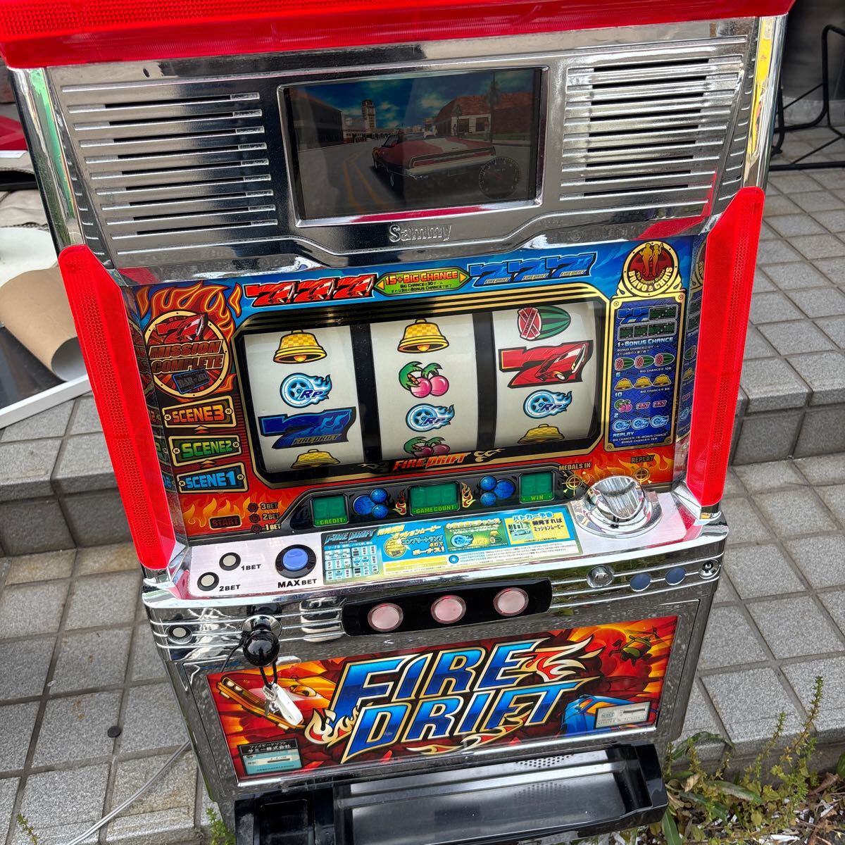 サミー ファイヤードリフト 白パネル（ゴールド筐体）中古