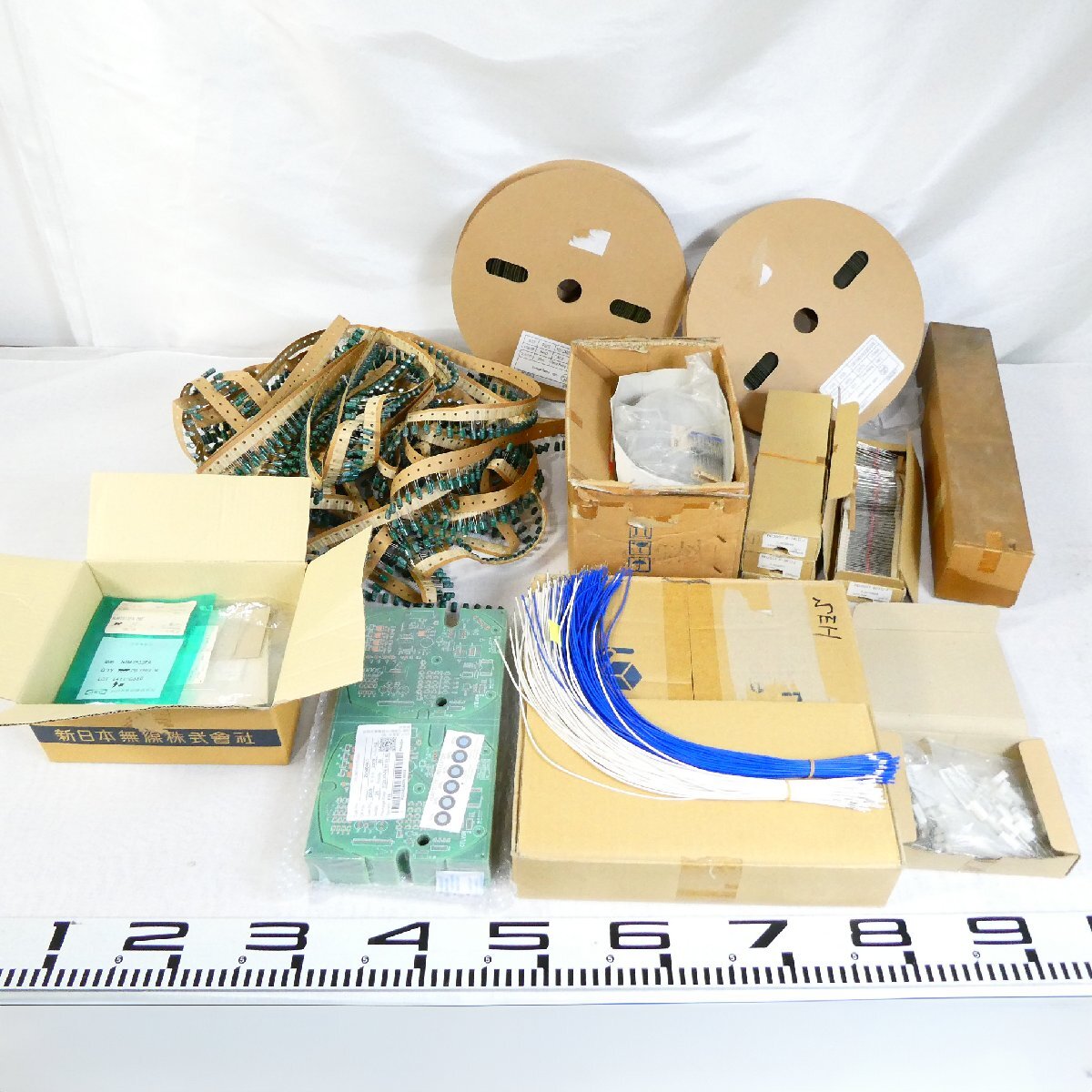 固定抵抗器 まとめて 大量 昭和 レトロ アンティーク 抵抗 安い昭和 抵抗器の通販商品を比較 | ショッピング情報のオークファン