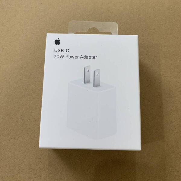 アップル純正品 USB-C充電器 Apple 20W USB-C電源アダプタ
