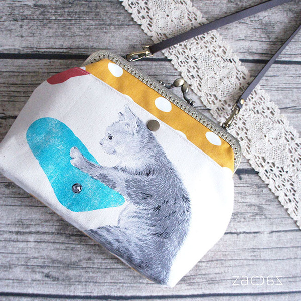 がま口ショルダーバッグ*ボルダリングをする子猫*ハンドメイド