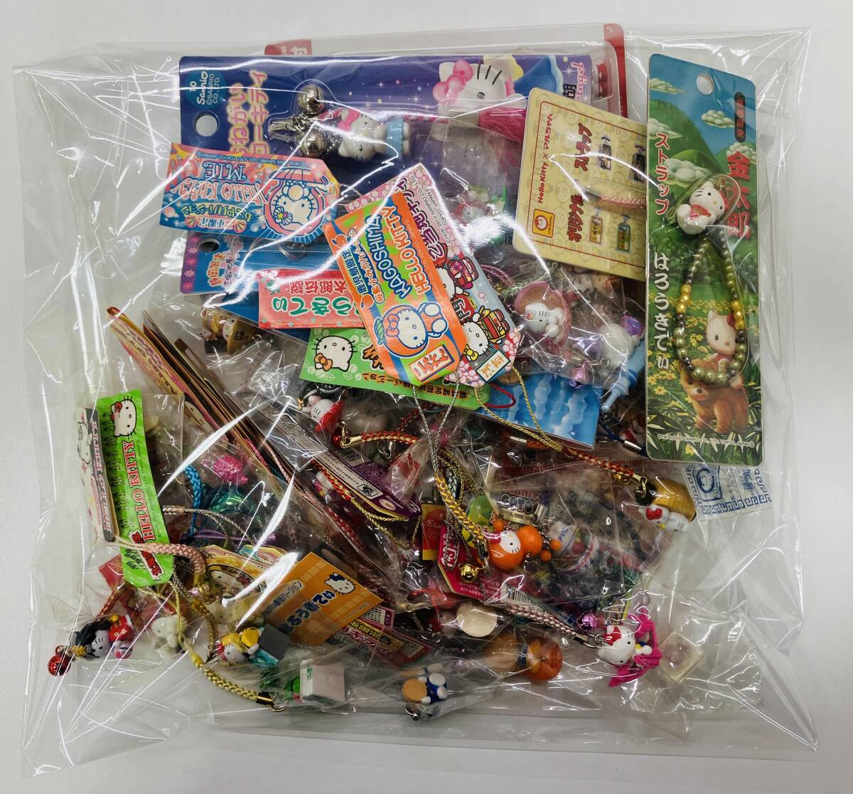 まとめ売り】 ご当地キティ ストラップ 53個セット