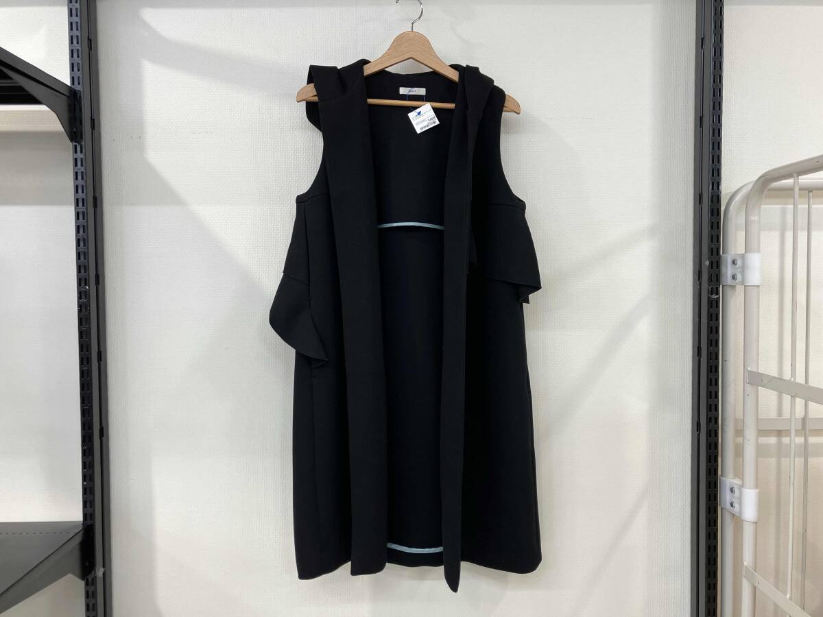 新品未使用!Yoriヨリ★黒ジレロングベスト 2025年最新】Yahoo!オークション -ヨリ yori ジレの中古品・新品
