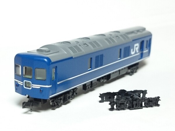 ★新品 TOMIX「カニ24 0 」98858 JR 24系25形 特急寝台客車(なは)基本セット ばらし トミックス