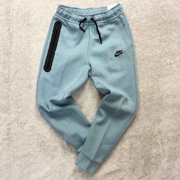 150cm 新品未使用 NIKE Mサイズ テックフリース ナイキ キッズ ジュニア ジョガーパンツ ボトムス ジャージ スウェット 人気 軽量 正規品