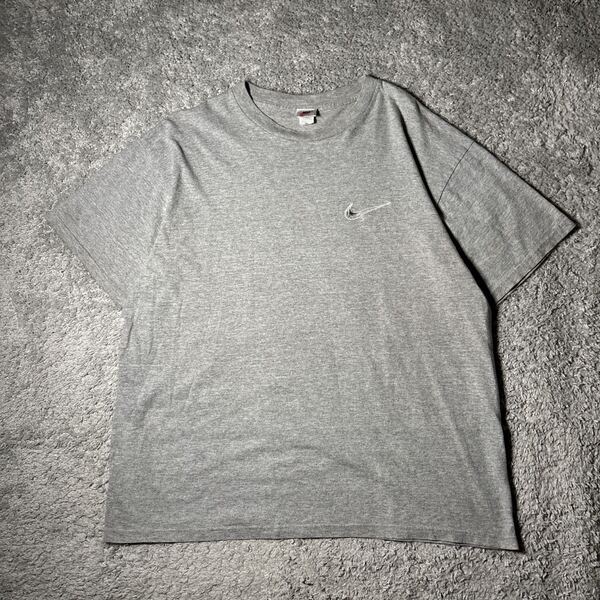 ナイキ NIKE 90s USA製 白タグ Tシャツ 半袖Tシャツ 半袖 ワンポイント刺繍 ロゴ刺繍 ユニセックス 古着