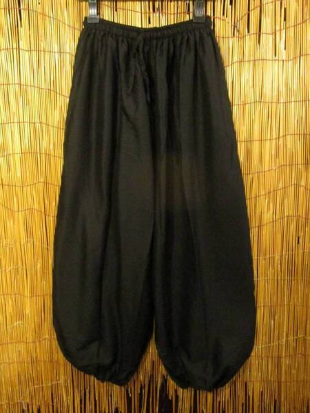 【SALE】①新品*男女兼用*黒色*レーヨン素材*ふんわり*アラジンパンツ