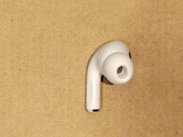 【USED】 P-2R Apple Airpods pro アップル 純正 エアーポッズ プロ 第1世代 イヤホン R側のみ A2083