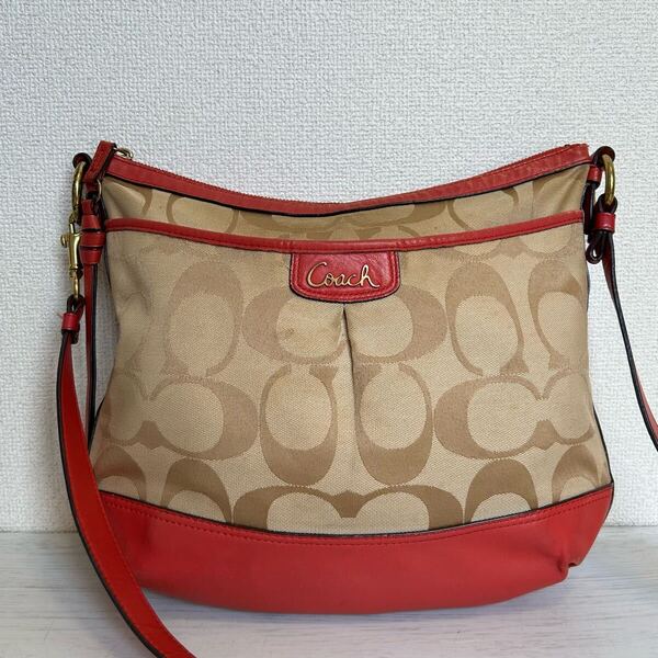 COACH コーチ レディース 斜め掛け ショルダーバッグ マザーズバッグ クロスボディ 赤色 レッド ベージュ ナイロン レザー シグネチャー柄