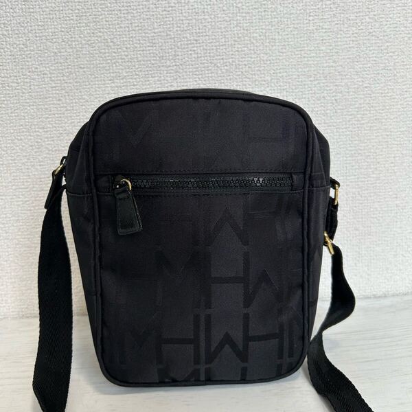美品 HANAE MORI ハナエモリ レディース 斜め掛け ショルダーバッグ ポシェット サコッシュ 黒色 ブラック ナイロン 総柄 軽量 ブランド