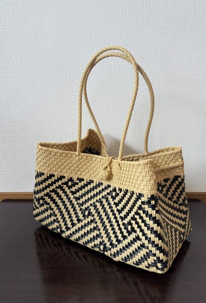 プラカゴ メルカド 大容量 トートバッグ ハンドメイド パサール かごバッグ XLサイズ 模様編み 細あみ ブラック×クリーム