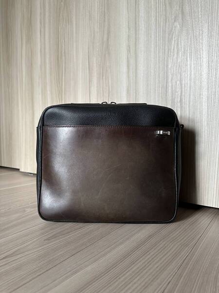 定価42万 Berluti CLUCH CONTRASTE Bag ベルルッティ クラッチ コントラスト パティーヌレザー カーフレザー バッグ アイスブラウン 限定品