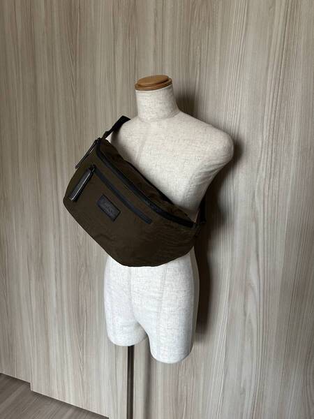 名作 Berluti Scrit Nylon Leather Bag ベルルッティ コンプライス スクリットナイロン パティーヌレザー ボディバッグ オリーブ 限定 廃盤