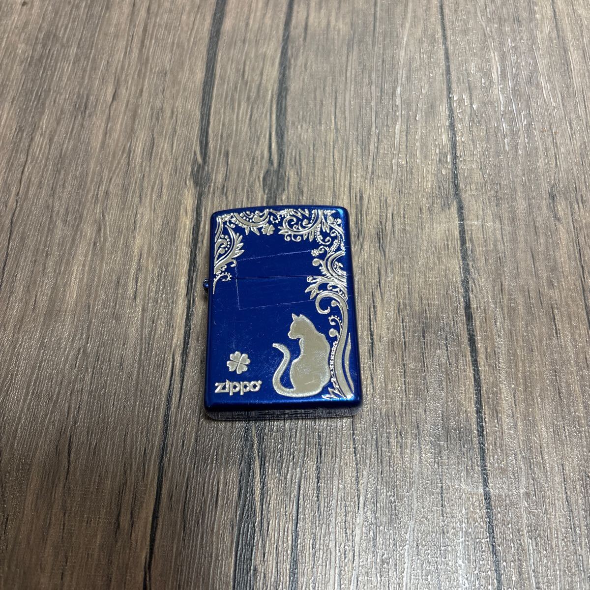 1円 超美品 ジッポー Off the Wall クローバ アーマーケース 　 ライター ゴールド色 AQ229 Zippo ジッポライター 四つ葉 クローバー 本物 フェイス Faith 誠実 真鍮古美 エポ盛り 63260198 メール便専用商品