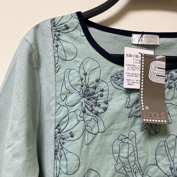 ECOLE M〜Lサイズ 刺繍 くすみグリーン 切替デザイン 上品カジュアル Tシャツ 花柄 半袖 レディース ミセス エコール