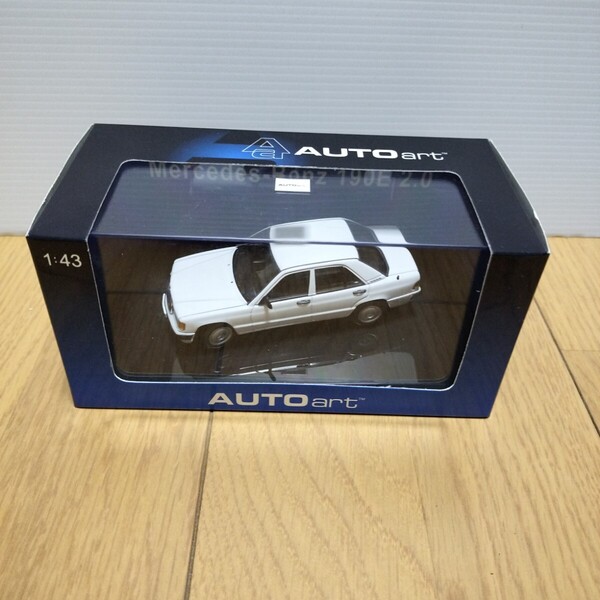 AUTOart【1/43 Mercedes-Benz 190E 2.0】ミニカー メルセデスベンツ オートアート ホワイト