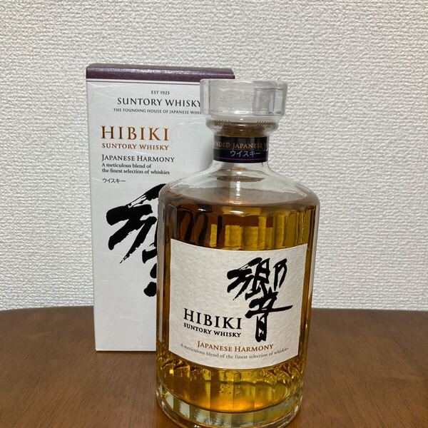 ☆ サントリー ウイスキー 響 ジャパニーズハーモニー SUNTORY whisky 箱付 700 ml 1本