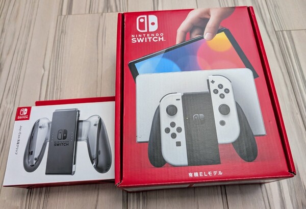 Nintendo Switch 有機ELモデル ホワイト Joy-Con充電グリップ&microSDXCカード128GB付き