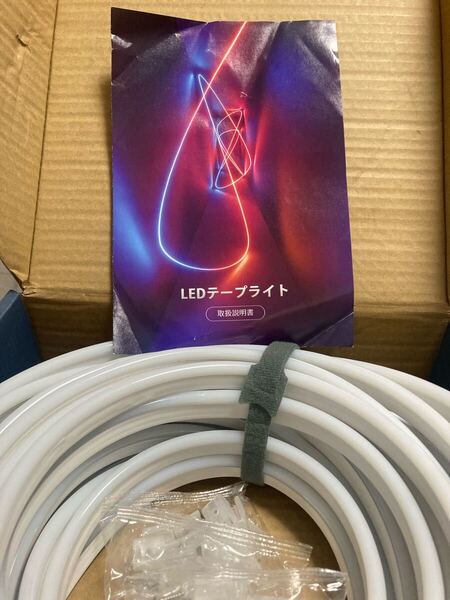 a)SPAHER 100V LEDテープライト 高輝度 IP65防水 間接照明 配線不要 折り曲げ自在 強力発光 切断可能 棚下照明 屋内外 電球色15M