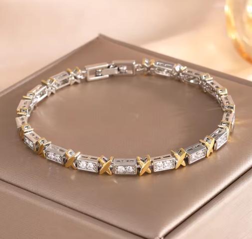 1100★大好評・品薄★シルバー ブレスレット クロスニッチ デザイン バングル アクセサリー ジュエリー シンプル CZダイヤモンド かわいい