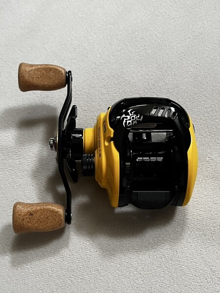 送料込★未使用・希少★【ダイワ】タトゥーラ タイプR 100SHL YL-SD 左ハンドル 海外モデル 限定 TATULA