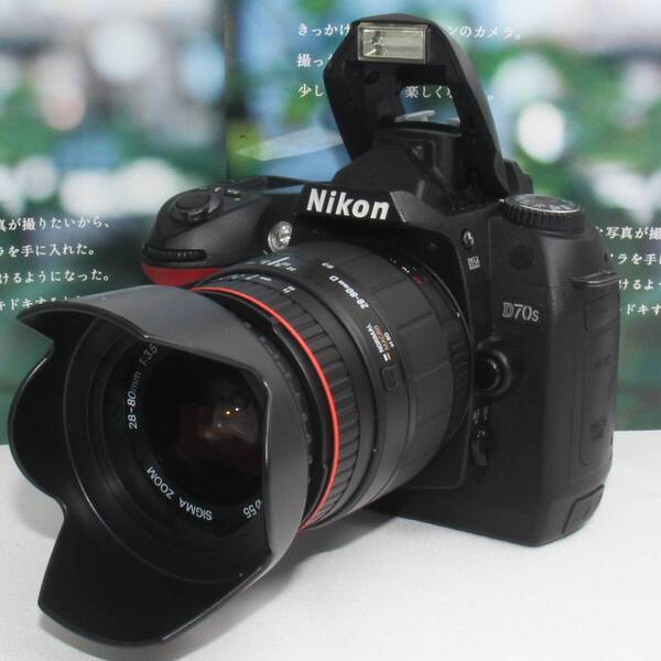 一眼レフデビューに最適新品カメラバッグ付きNikon D70s