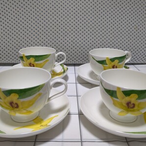 送料無料 Royal Bone China コーヒーカップ&ソーサー 4客
