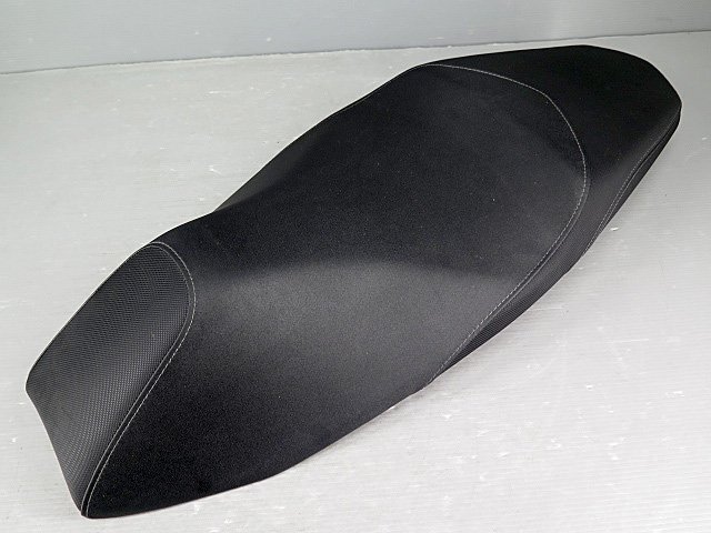 PCX125 シート 77200-K1Z-J100 未使用品 Yahoo!オークション -「pcx シート」(純正品) (ホンダ用)の落札