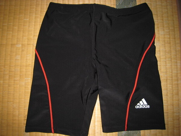27-44新品 adidas アディダス スクール水着 ハーフタイツ 黒 110サイズ