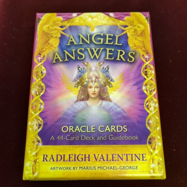 Angel Answers Oracle Cards: A 44-Card Deck 英語版解説書付き