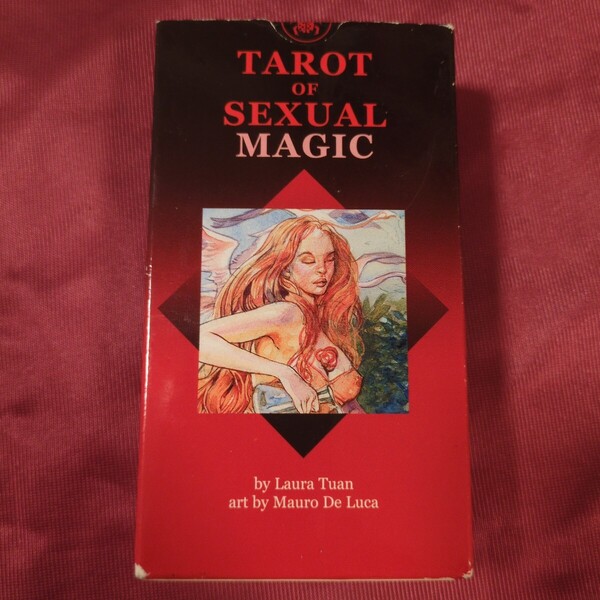 タロット オブ セクシャルマジック Tarot of Sexual Magic 6カ国版解説書付き
