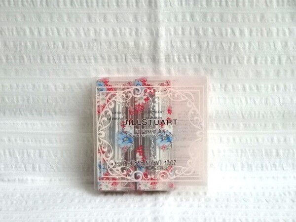 送料無料★新品★即決 ジルスチュアート リップブロッサム フラワークルーズ 口紅 リップスティック 01 04 ranunculus veil petit cherry