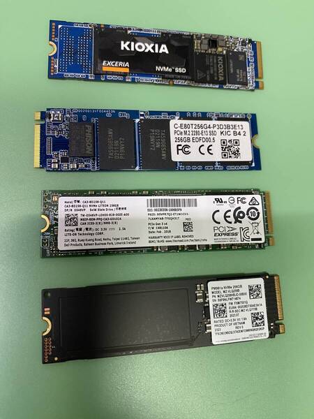 中古 M.2 NVMe 2280 SSD 256GB 4枚