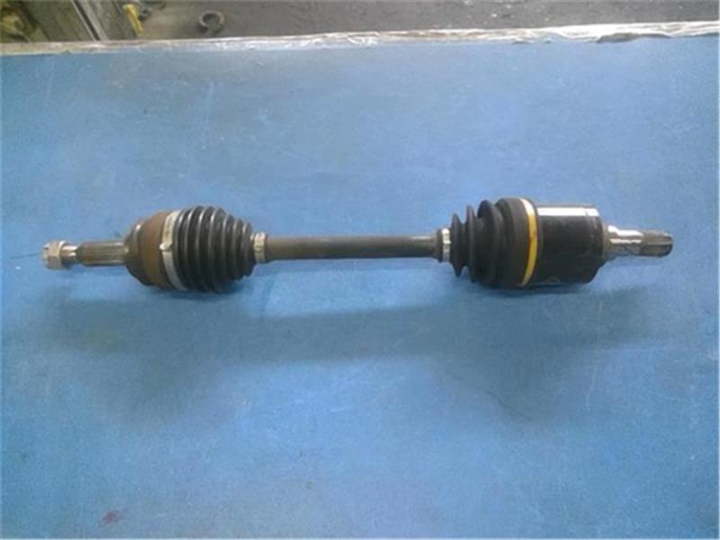 三菱 純正 デリカD5 《 CV5W 》 左フロントドライブシャフト 3815A