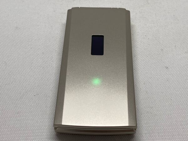 美品 docomo ドコモ F-10B FUJITSU 富士通 FOMA 携帯電話 ガラケー ゴールド e02c325dd