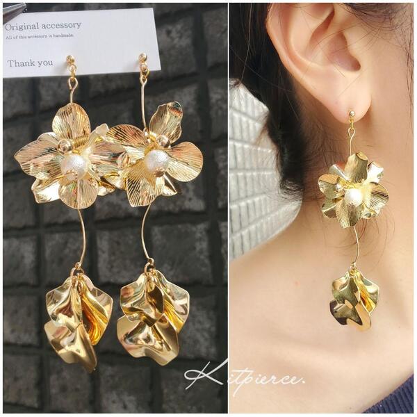 No.102 大ぶり 艶ゴールドフラワー×花びら ペタルピアス イヤリング