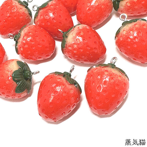 c8577 コロっと いちごチャーム 4個【苺 イチゴ フルーツ ピアス イヤリング 手作り 手芸材料ハンドメイド アクセサリー素材】蒸気猫パーツ