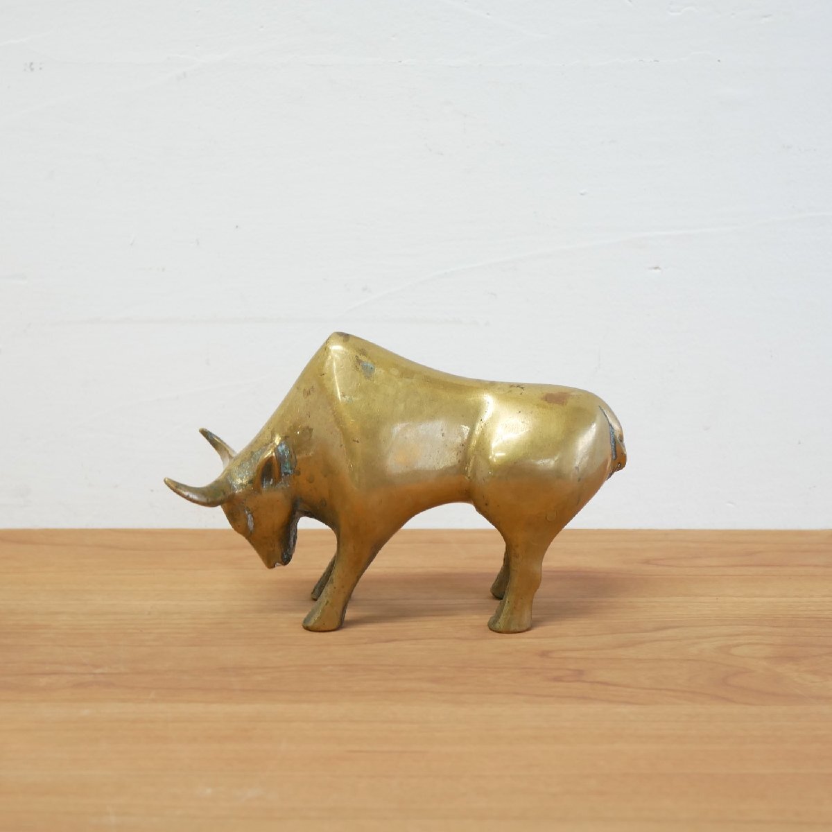 世界有名な 天然木 彫刻 一刀彫 牛 闘牛 置物 作家物 宇和島