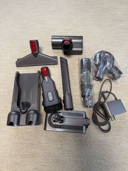 中古 dyson V10 fluffy 付属品 sv12 ダイソン コードレスクリーナー パーツ 簡易清掃済み