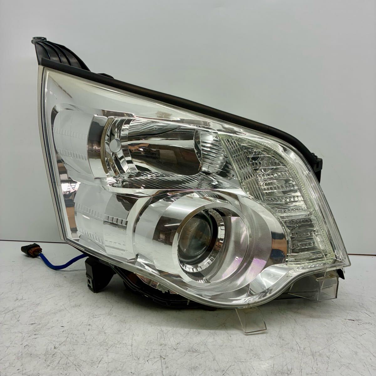 ノア型式：DBA-ZRR70W（トヨタ）のクルマカタログ｜中古車の