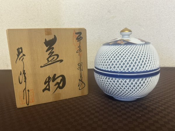 有田焼 西浦琴峰作 網目透細工 染付唐草文花瓶 網目透かし 飾壺 花器 壺 置物 Yahoo!オークション -「有田焼 琴峰」(陶芸) (工芸品)の落札相場