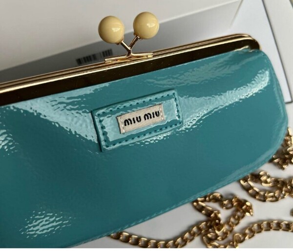 MIU MIU ミュウミュウ ノベルティ がま口 ポーチ 小物入れ ショルダーバッグ