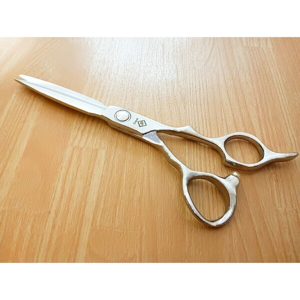 5.5インチ☆カットシザー切れ味抜群プロ用ハサミ☆ヘアメイクさんの前髪カットも◎美容師.理容師&ペットシザートリミングシザートリマー可