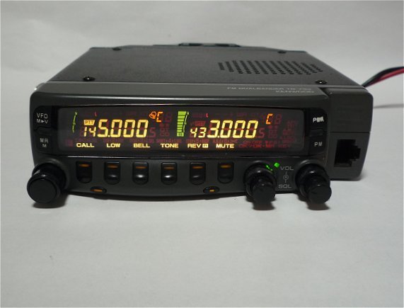ケンウッド製 TM-733GV 145/430Mhz ( 20/20 w )動作 アマチュア無線