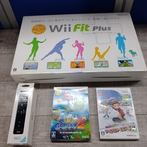 Nintendo 任天堂☆Wiiソフト2本 リモコン1個 Wii Fit Plus1 まとめ売り